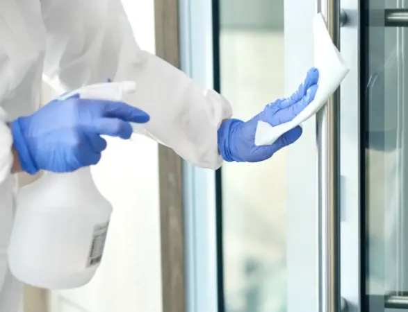 Jak dezynfekować sprzęt elektroniczny w bibliotekach i czytelniach?