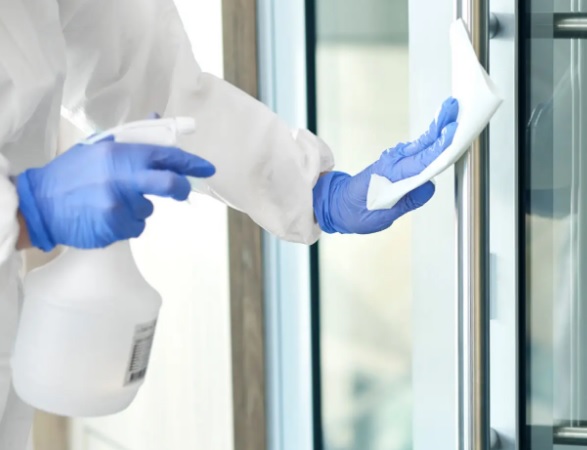 Jak dbać o czystość sprzętu multimedialnego w placówkach edukacyjnych?