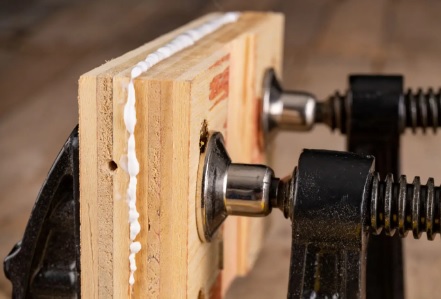 Czy drewno klejone jest ekologiczne? Fakty i mity